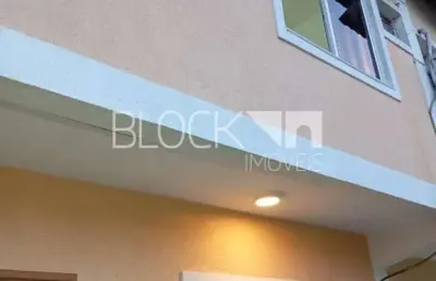 Jacarepaguá | casa de condomínio 2 quartos, sendo 2 suites
