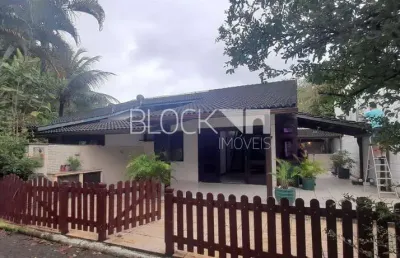 Vargem grande | casa de condomínio 3 quartos, sendo 2 suites
