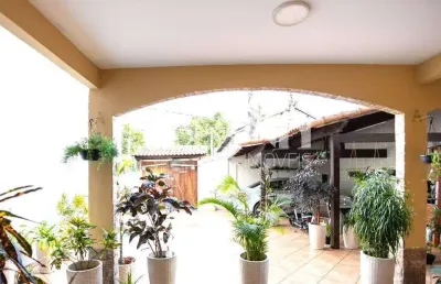 Campo grande | casa de rua 3 quartos, sendo 2 suites