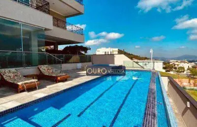Sobrado de alto padrão com piscina  em condomínio fechado com 950m²