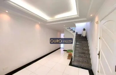 Sobrado à venda com 121m² com 2 dormitórios e churrasqueira ao lado do parque ceret