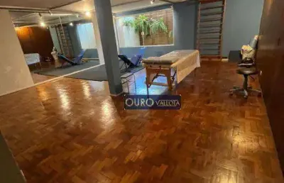 Casa comercial à venda na Avenida São Valério, Jardim Guedala, São Paulo
