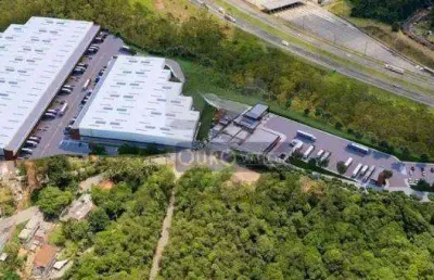 Galpão com 2277m2 de abl em condomínio com 17 módulos.