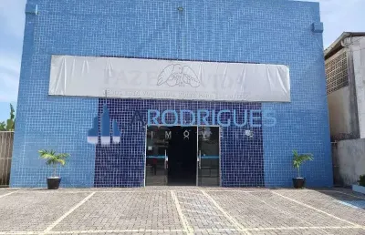 Galpão comercial à venda e locação em lauro de freitas - 2 salas, 6 banheiros, 8 vagas de garagem, 520m2 - ao lado do shopping de lauro.