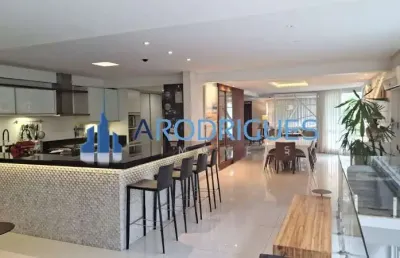 Imponente casa à venda de alto padrão em alphaville i, salvador-ba: 6 quartos, 6 suítes, 6 salas, 10 banheiros, 8 vagas de garagem.