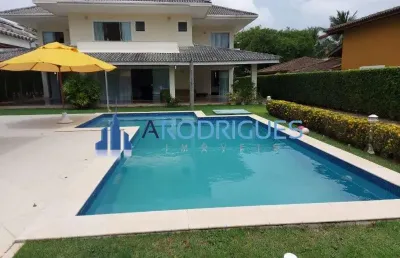 Belíssima casa à venda com 2 pavimentos no bairro busca vida (abrantes) tem 600 m² com 4/4 quartos sendo 4 suítes.