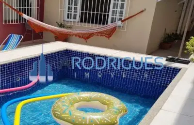 Oportunidade de belíssima casa em rua pública à venda, 225 m², 4/4 sendo 2 suítes - itapuã, salvador