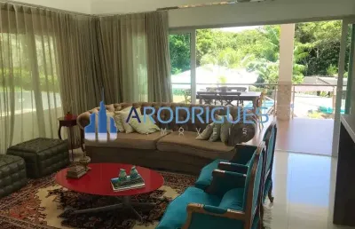 Casa para locação no alphaville litoral norte i - nascente . 7/4  sendo 4/4 com suítes .