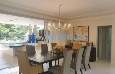 Luxuosa mansão de 5 quartos e 5 suítes no alphaville i em salvador-ba: 1.050m², 3 salas, 7 banheiros e 8 vagas de garagem!
