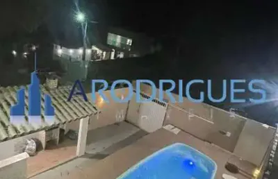 Residência exclusiva em condomínio no monte gordo, camacari-ba: 3 quartos, 1 suíte, 1 sala, 4 banheiros, 200m² - oportunidade!