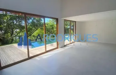 Casa duplex de luxo na praia do forte - condomínio fazenda praia do forte: 4 quartos, 4 suítes, 2 salas, 5 banheiros, 5 vagas, 450m².