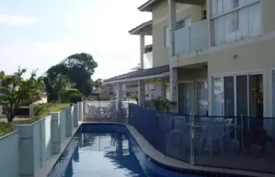 Casa em condomínio fechado com 4 quartos para alugar no Jardim Placaford, Salvador 