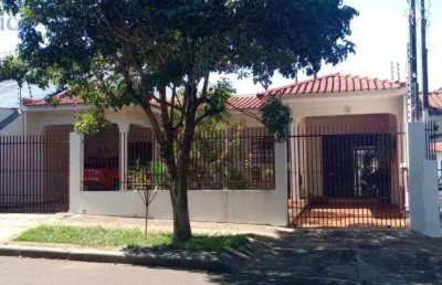 Casa à venda em maringá, zona 08, com 3 quartos, com 160 m²