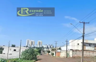 Terreno à venda na Rua Kazuo Nishiyama, Portal de Versalhes 1, Londrina