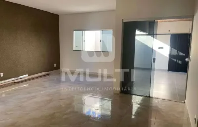 Casa com 3 quartos à venda no Jardim Europa, Uberlândia 