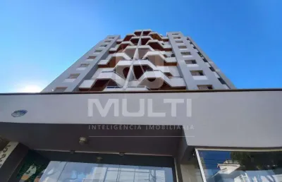 Apartamento com 4 quartos para alugar no Osvaldo Rezende, Uberlândia 