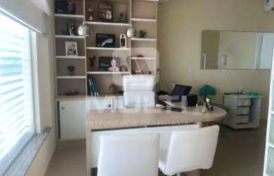 Casa comercial para alugar no Tabajaras, Uberlândia 