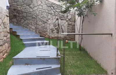 Casa com 4 quartos para alugar no Tabajaras, Uberlândia 