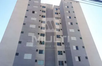 Apartamento com 3 quartos para alugar no Tubalina, Uberlândia 
