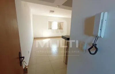 Apartamento com 2 quartos para alugar no Tibery, Uberlândia 