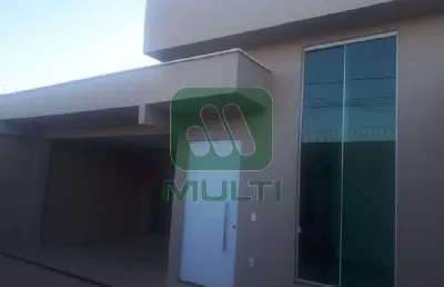 Casa com 4 quartos para alugar no Jardim Europa, Uberlândia 