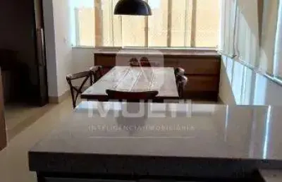 Cobertura com 3 quartos para alugar no Martins, Uberlândia 