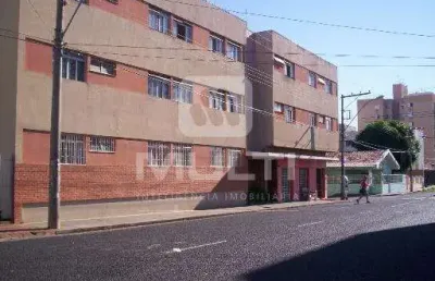 Apartamento com 3 quartos para alugar no Santa Maria, Uberlândia 