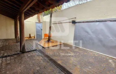 Casa com 3 quartos para alugar no Vigilato Pereira, Uberlândia 