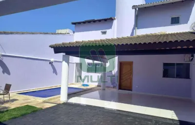 Casa com 3 quartos para alugar no Jardim Patrícia, Uberlândia 