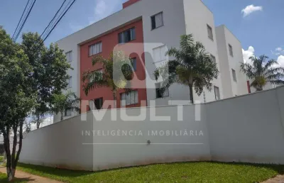 Apartamento com 2 quartos para alugar no Chácaras Tubalina, Uberlândia 