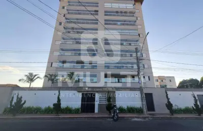 Apartamento com 3 quartos para alugar no Santa Mônica, Uberlândia 