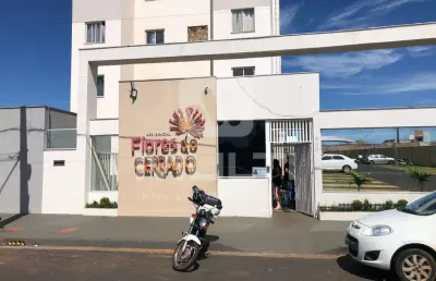 Apartamento com 2 quartos para alugar no Jardim Canaã, Uberlândia 