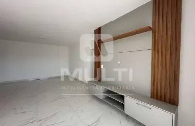 Apartamento com 3 quartos para alugar no Santa Mônica, Uberlândia 