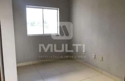 Apartamento com 2 quartos para alugar no Jardim Ipanema I, Uberlândia 