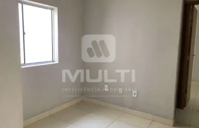 Apartamento com 2 quartos para alugar no Jardim Ipanema I, Uberlândia 