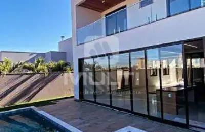 Casa em condomínio fechado com 4 quartos à venda no Alphaville, Uberlândia 