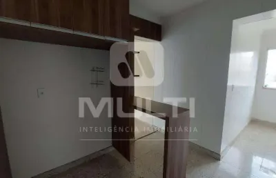 Apartamento com 3 quartos à venda no Santa Mônica, Uberlândia 