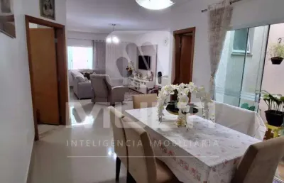 Casa com 3 quartos à venda no Alto Umuarama, Uberlândia 