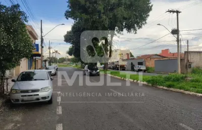 Terreno comercial à venda no Presidente Roosevelt, Uberlândia 