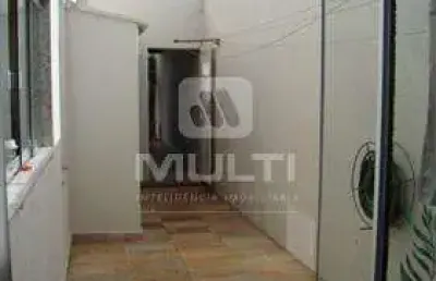 Casa com 3 quartos à venda no Santa Rosa, Uberlândia 