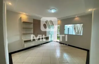 Casa com 3 quartos à venda no Alto Umuarama, Uberlândia 
