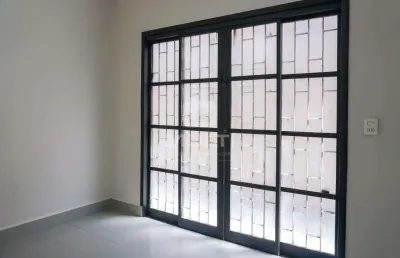Casa com 3 quartos à venda no Santa Mônica, Uberlândia 
