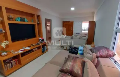 Casa com 3 quartos à venda no Santa Mônica, Uberlândia 