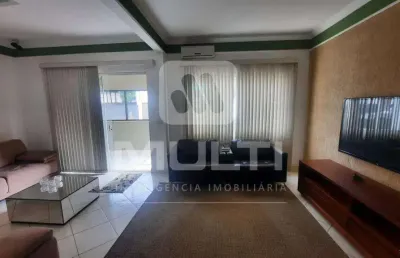 Casa com 4 quartos à venda no Centro, Uberlândia 