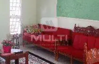 Casa com 3 quartos à venda no Santa Mônica, Uberlândia 