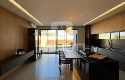 Casa em condomínio fechado com 3 quartos à venda no Shopping Park, Uberlândia 