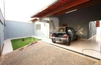 Casa com 3 quartos à venda no Santa Rosa, Uberlândia 