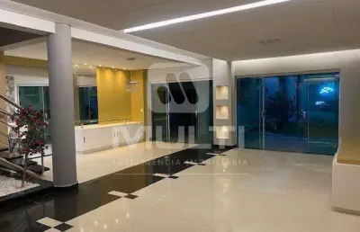 Casa com 4 quartos à venda no Aclimação, Uberlândia 
