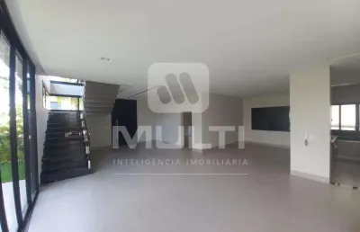 Casa em condomínio fechado com 4 quartos à venda em Laranjeiras, Uberlândia 