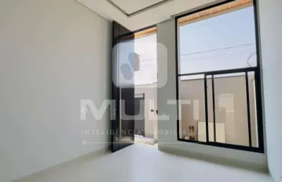 Casa com 3 quartos à venda no Novo Mundo, Uberlândia 